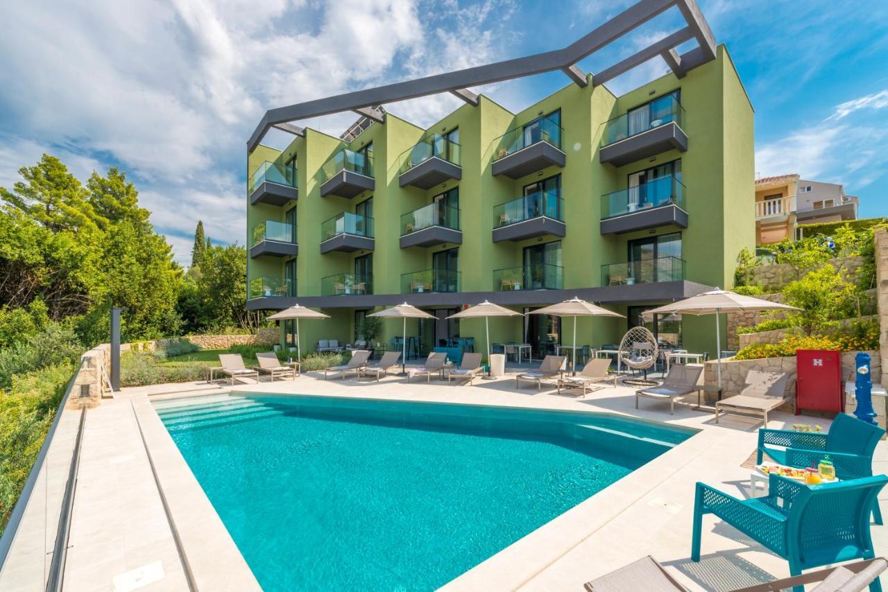 Seventh Hotel